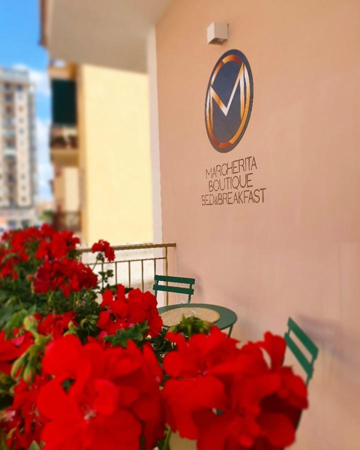 Margherita Boutique Rooms マルゲリータ・ディ・サヴォイア エクステリア 写真